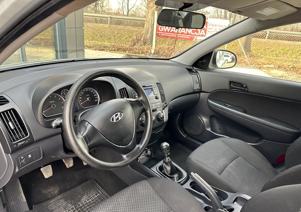 Hyundai I30 cena 14900 przebieg: 182000, rok produkcji 2009 z Włodawa małe 277